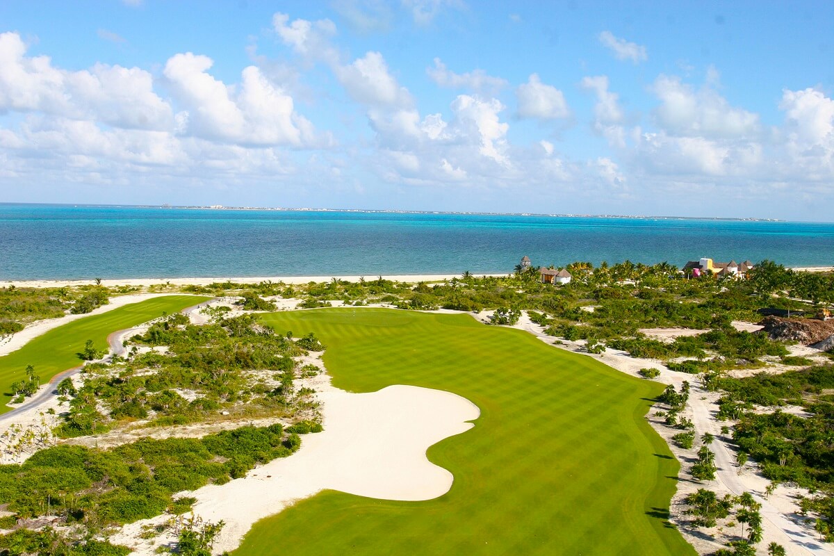 playa mujeres golf course aerial view