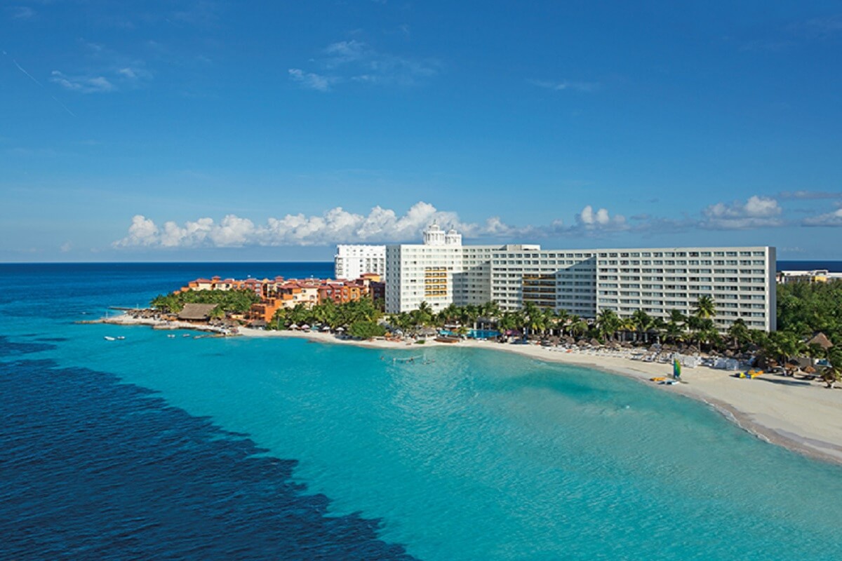 Ariel view of Dreams Sands Cancun wedding resort