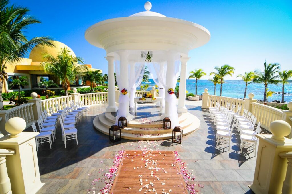beach front wedding gazebo at an all-inclusive resort in the riviera maya