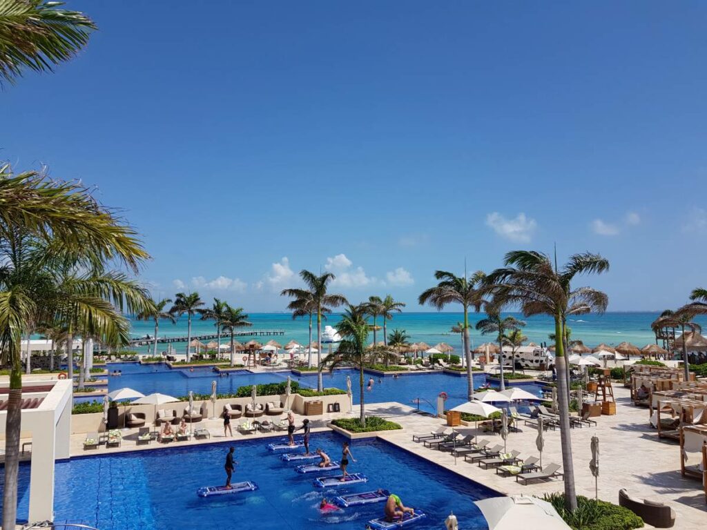 General view of a caribbean beach resort in cancun