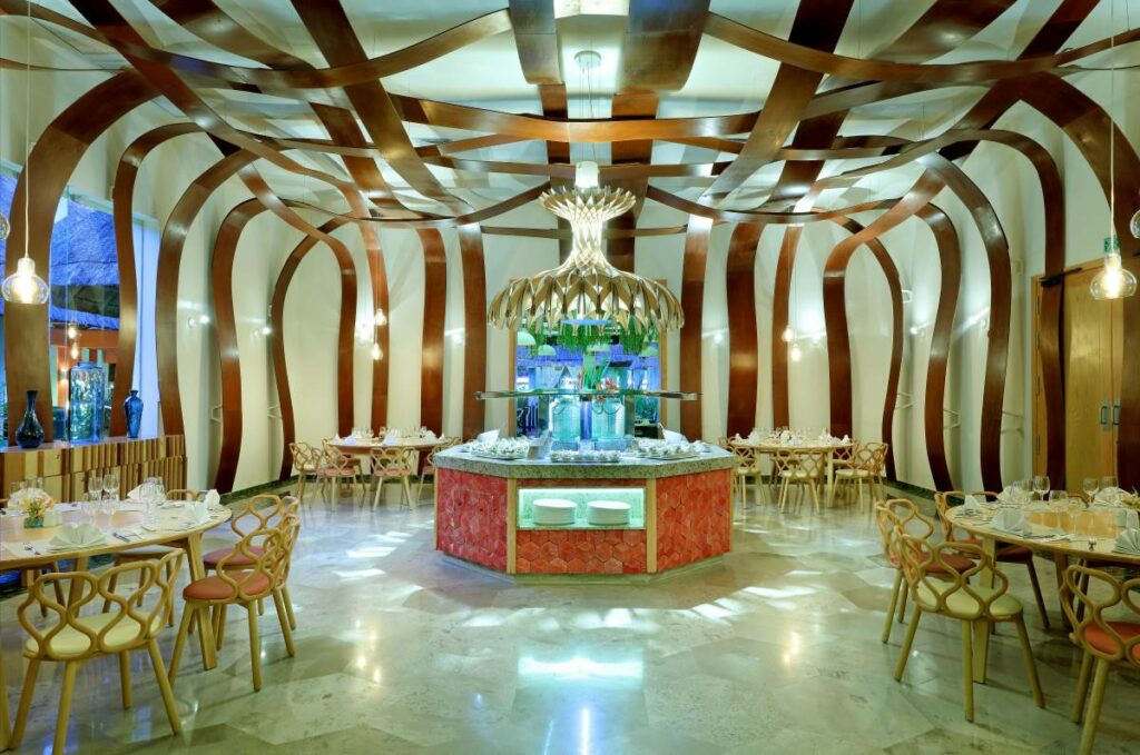 Thai restaurant with a buffet station and a wooden pattern on the walls and ceiling
