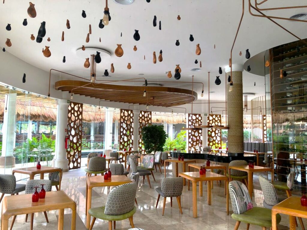 Modern spanish restaurants with hanging decoration and large window walls