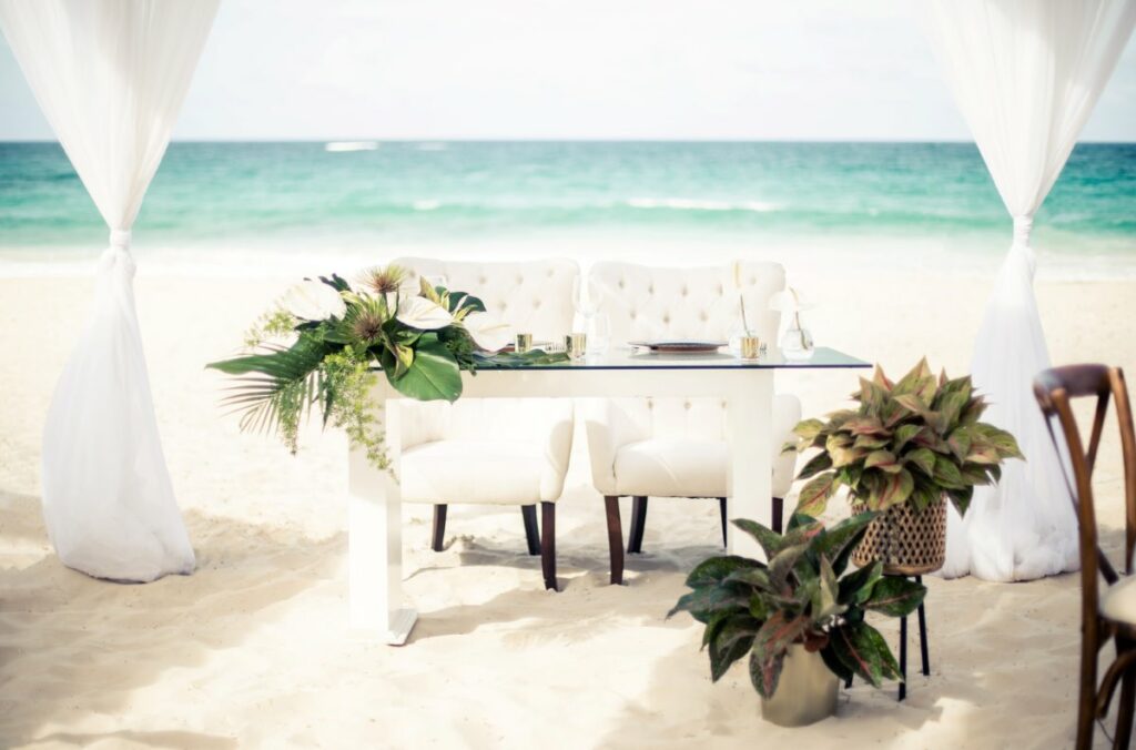 wedding sweetheart table at the beach