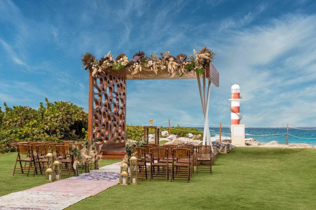 Beautiful wedding gazebo with ocean view on top of a cliff in cancun