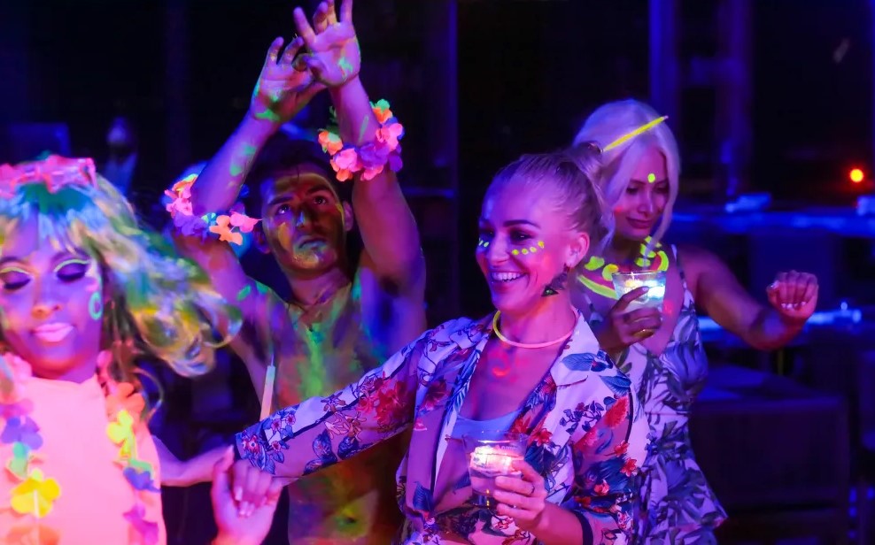 neon party at armony luxury resort 